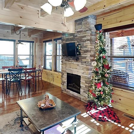 Woodland Escape Villa Pigeon Forge Ngoại thất bức ảnh