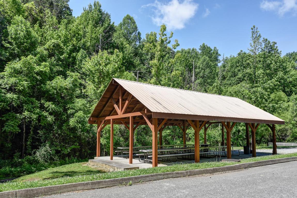 Woodland Escape Villa Pigeon Forge Ngoại thất bức ảnh